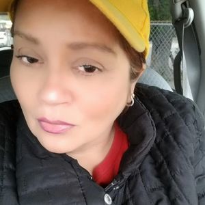 Meet your Posher, Esmeralda